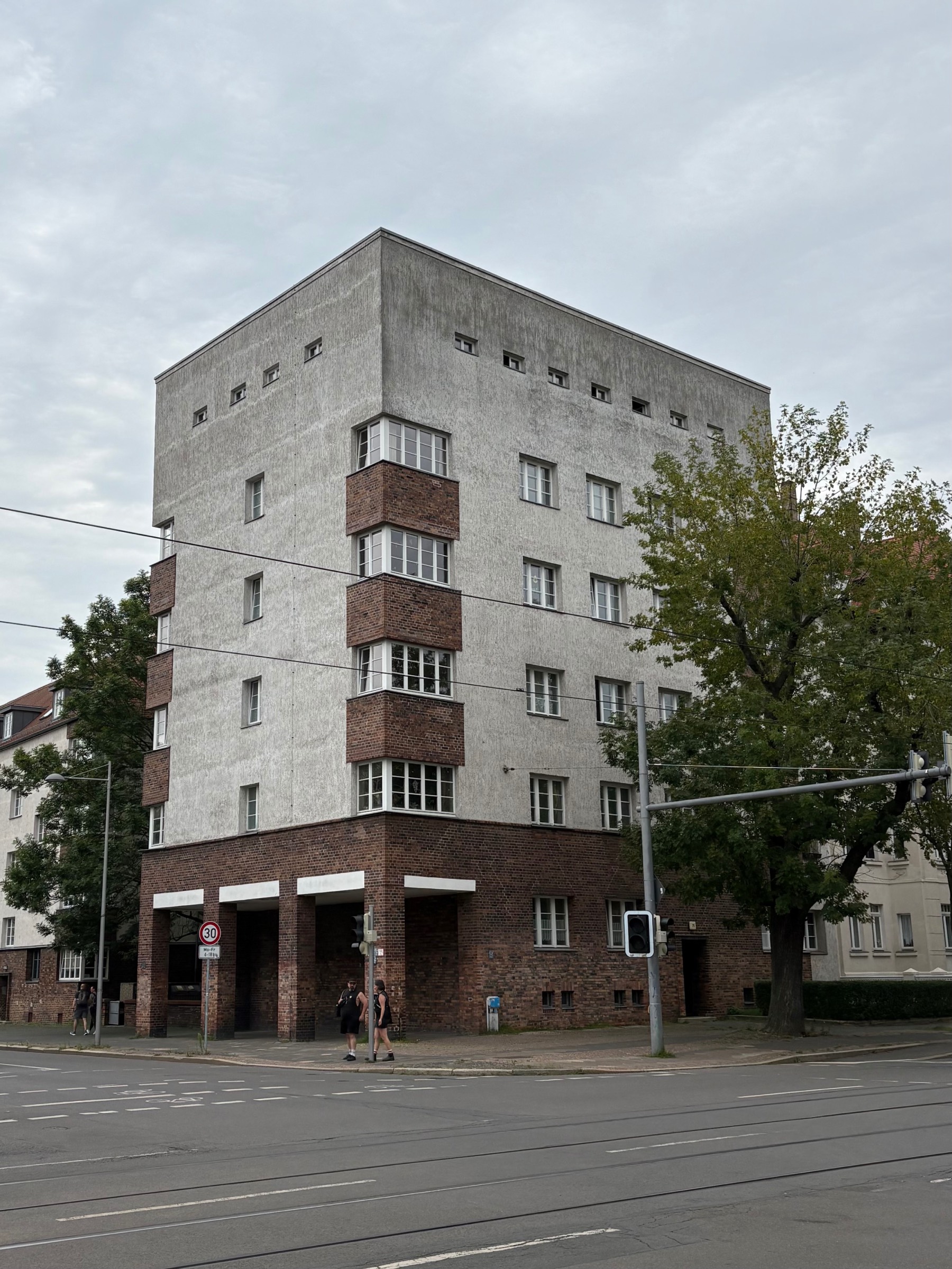 Residential building from 1930 with a flat roof